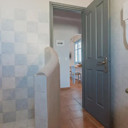 La Casa 22 3* Tínos